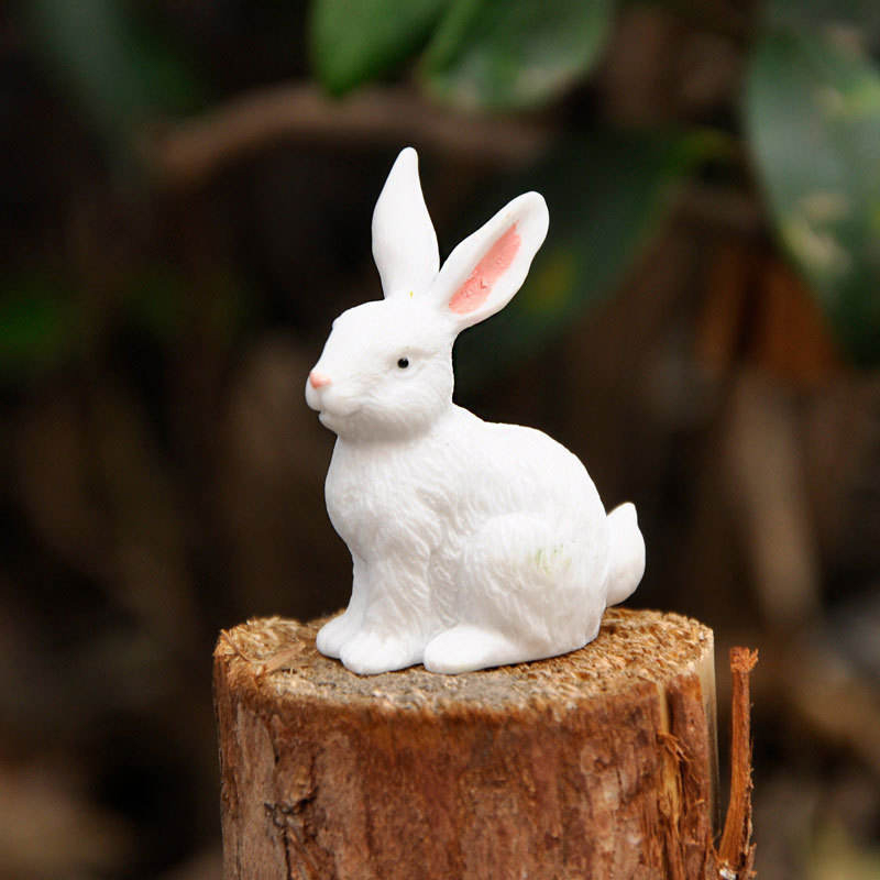 Conjunto de decoração de estatueta de coelhinho da Páscoa em resina de 8 cm