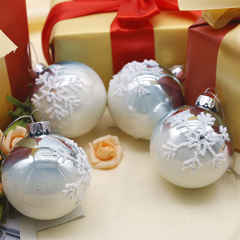 Bola de vidro decorativa de Natal interna de 8 × 8 × 8 cm